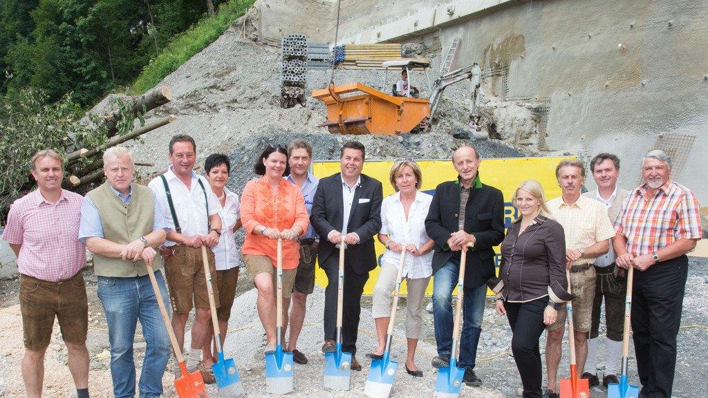 Spatenstich für Mitarbeiterheim Reiterkogel