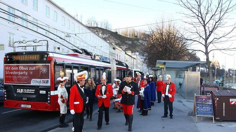 Faschingsgilde fährt Bus