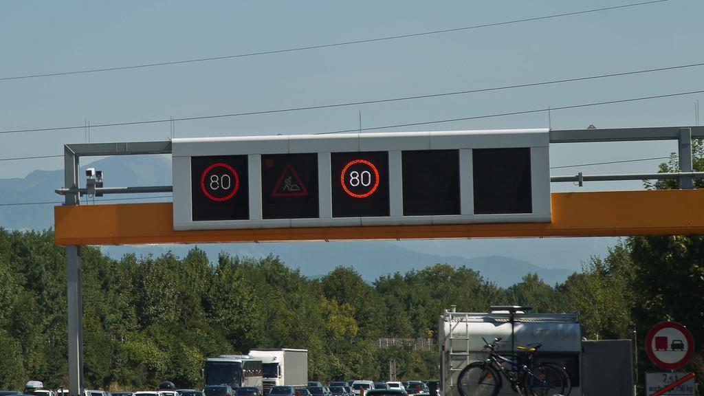 Verkehrskolonnen rund um die Stadt Salzburg