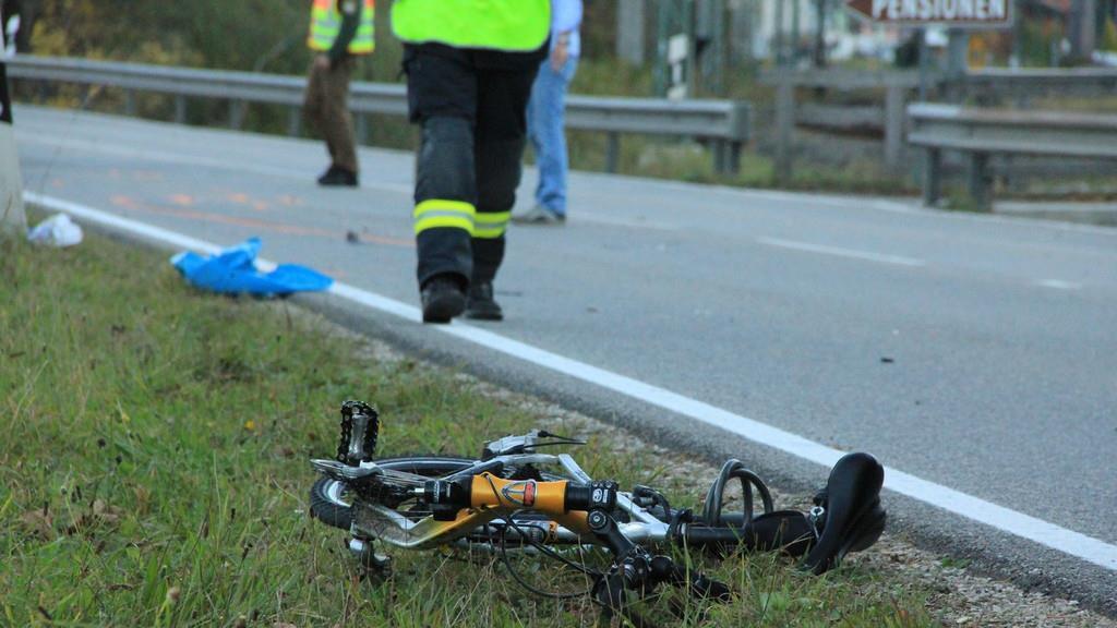 Bilder vom Unfallort auf der B20