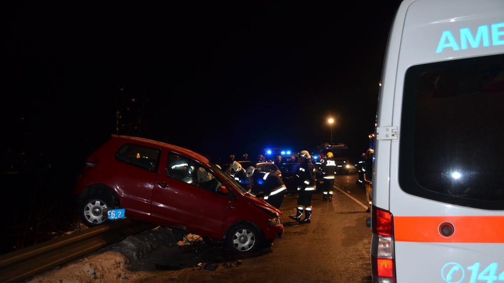 St. Johann: Schwerer Unfall auf B311