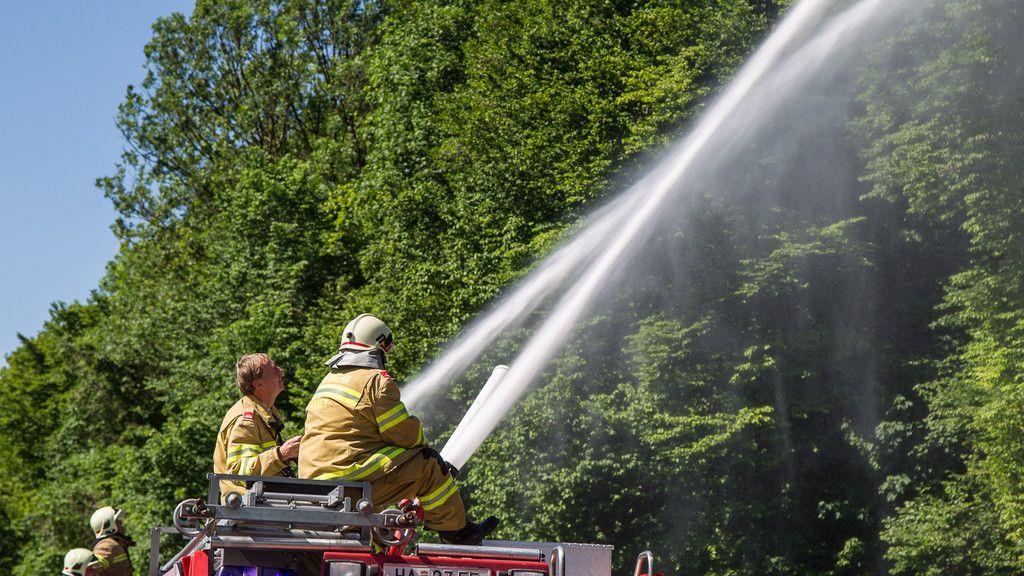 Lkw-Vollbrand auf A10 bei Hallein