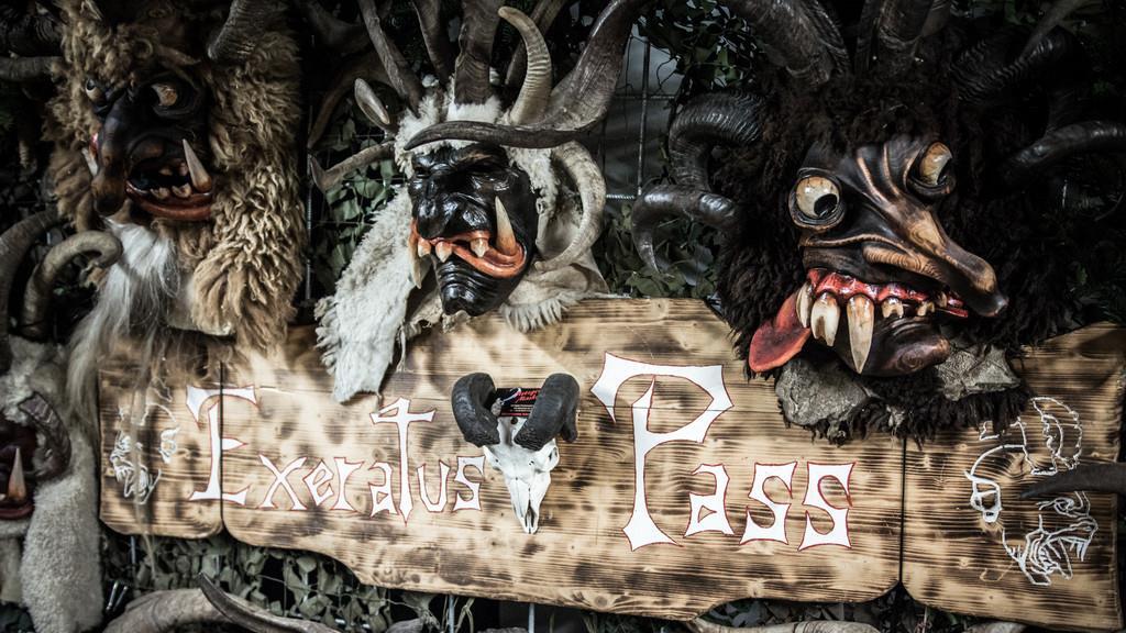 Maskenausstellung in der Alten Saline