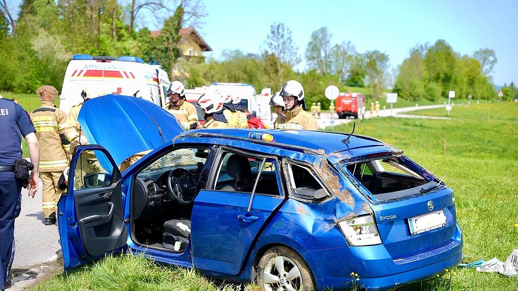 Drei Verletzte bei Pkw-Crash in Seekirchen