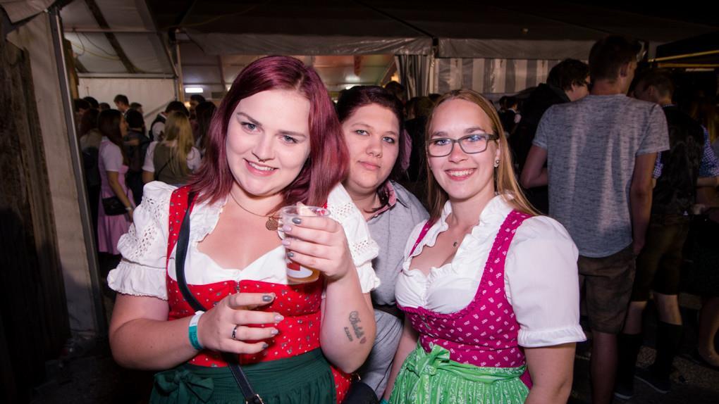 10. Sagler Bierzelt I