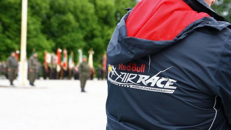 Rainerkaserne an Red Bull übergeben
