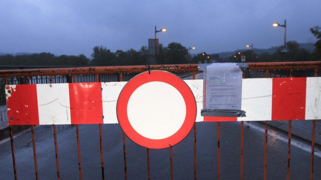 Innbrücke in Braunau gesperrt