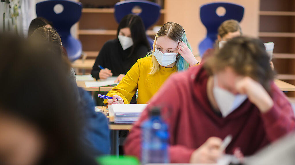 Warnung vor neuen Maskenregeln an Schulen