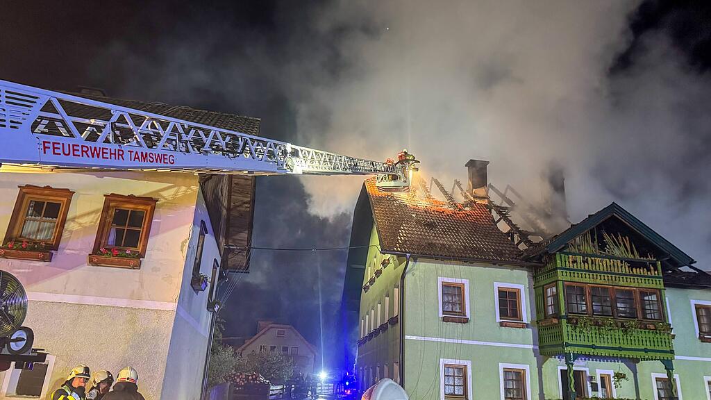 Lungauer Feuerwehren bei Brand in Kärnten