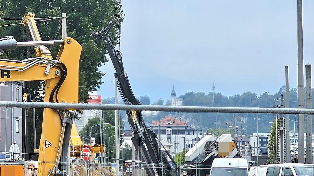Umgestürzte Baumaschine