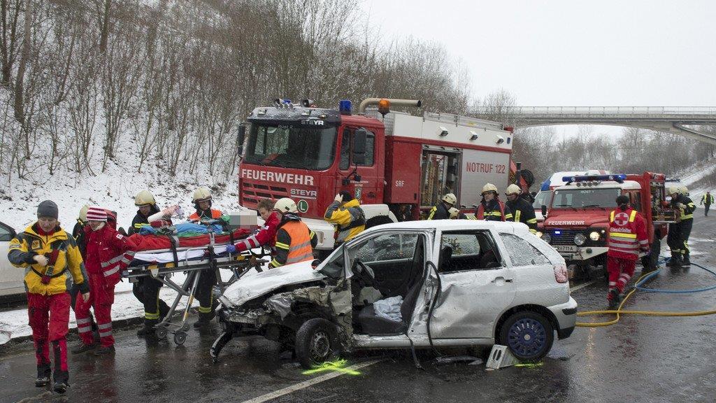 Fünf Verletzte bei Unfall