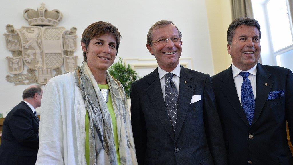 Neue Landesregierung angelobt, I