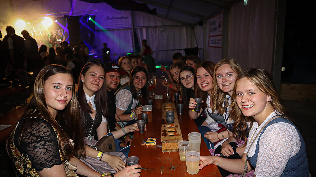 Bierzelt Unken