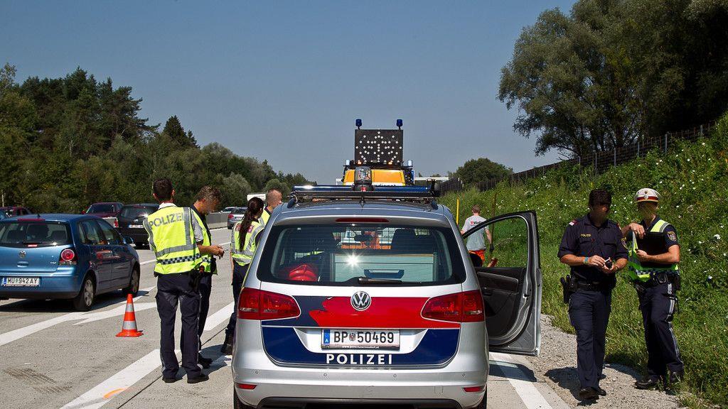 Vier Verletzte bei Unfall mit Wohnmobil auf A10 II