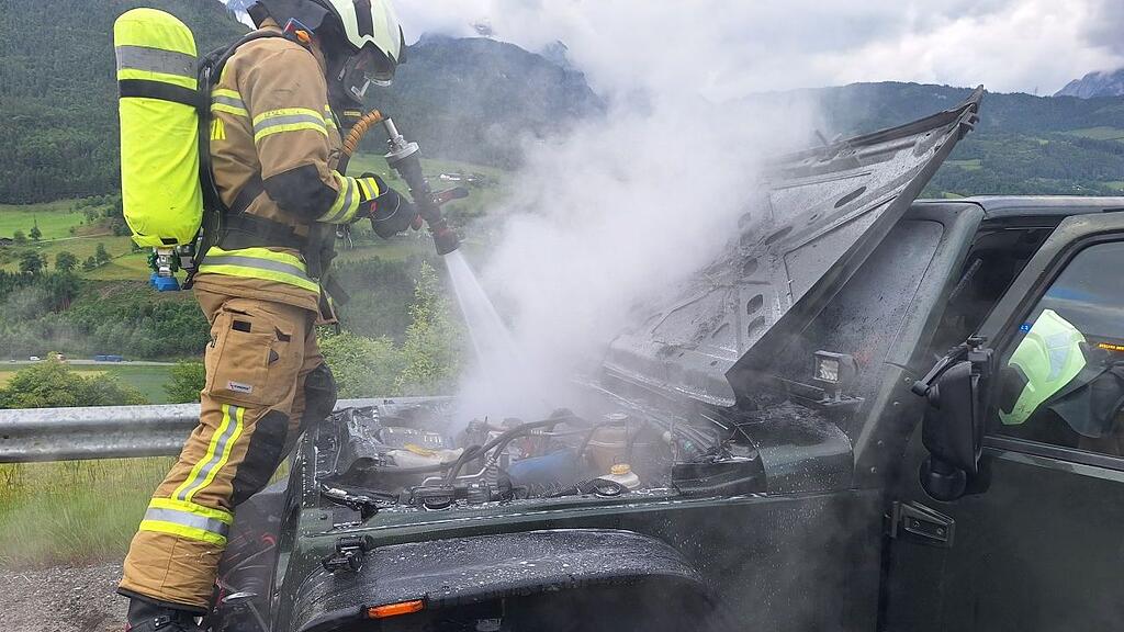 Fahrzeugbrand auf A10 in Pfarrwerfen