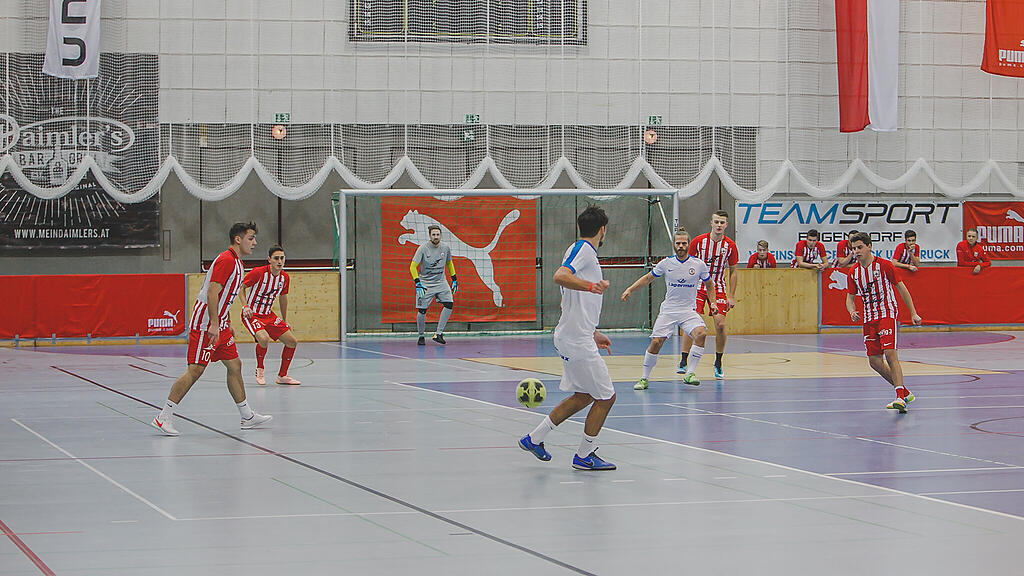 Salzburger Stier, Hallenfu\u00dfball