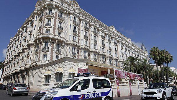 Koffer wurde aus dem Luxushotel Carlton gestohlen