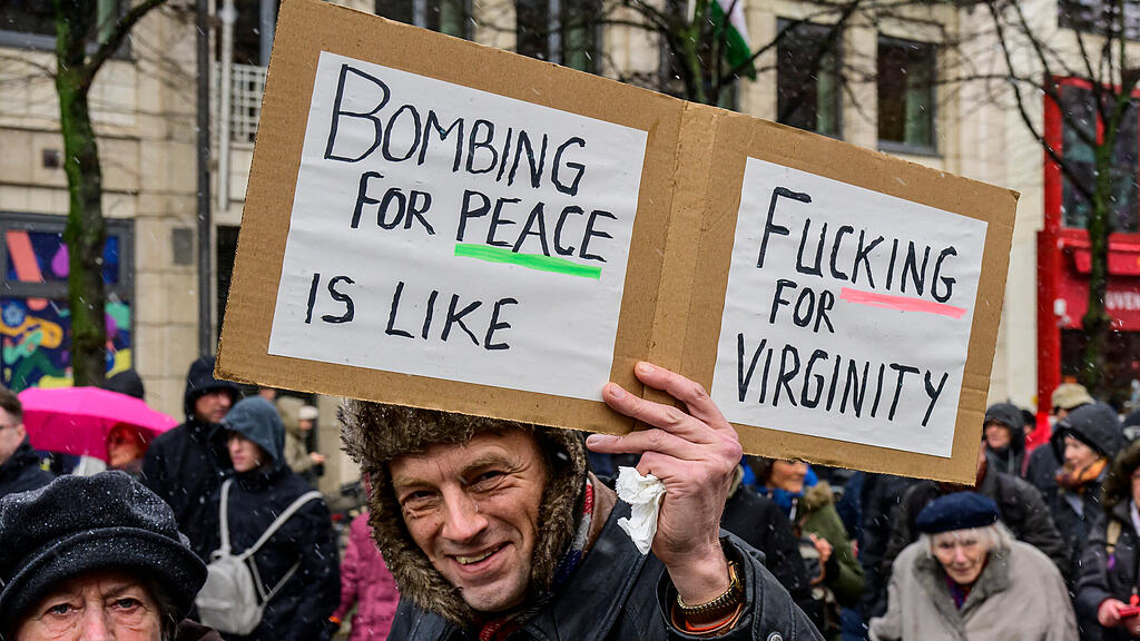 Ukraine-Krieg: Großdemo in Berlin