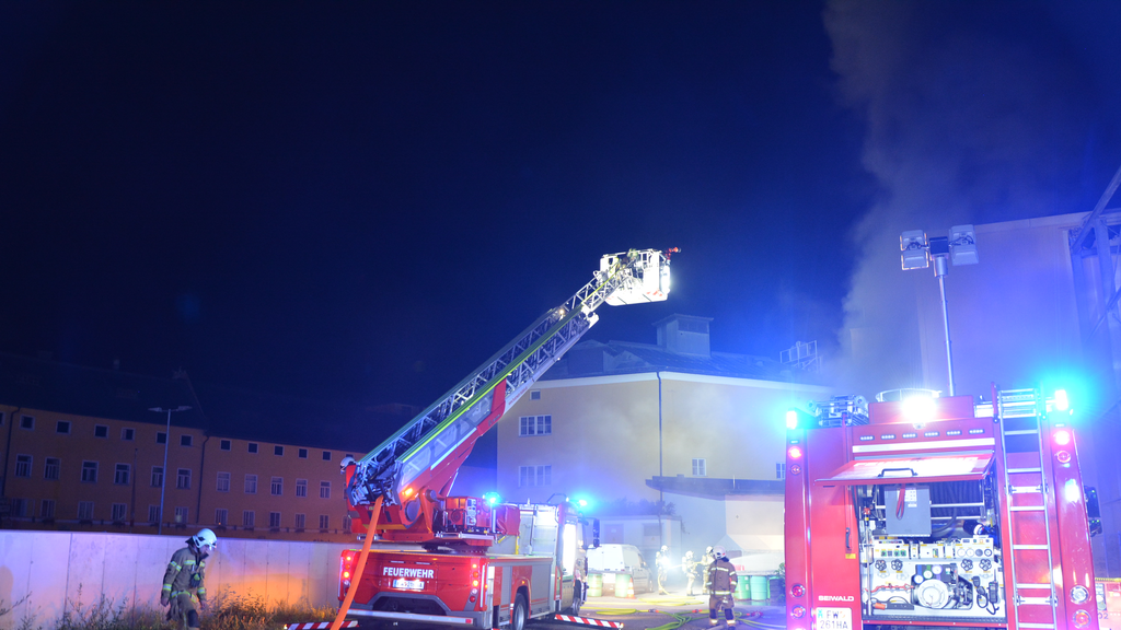 Brand Hallein Lagerhalle