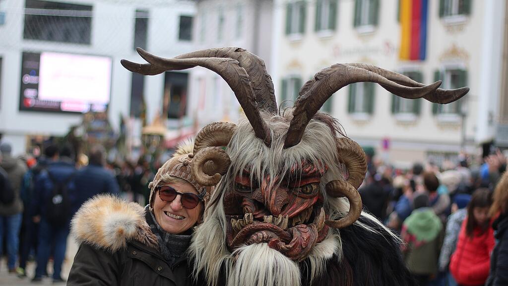 Gro\u00dfer Pongauer Perchtenlauf - Bischofshofen