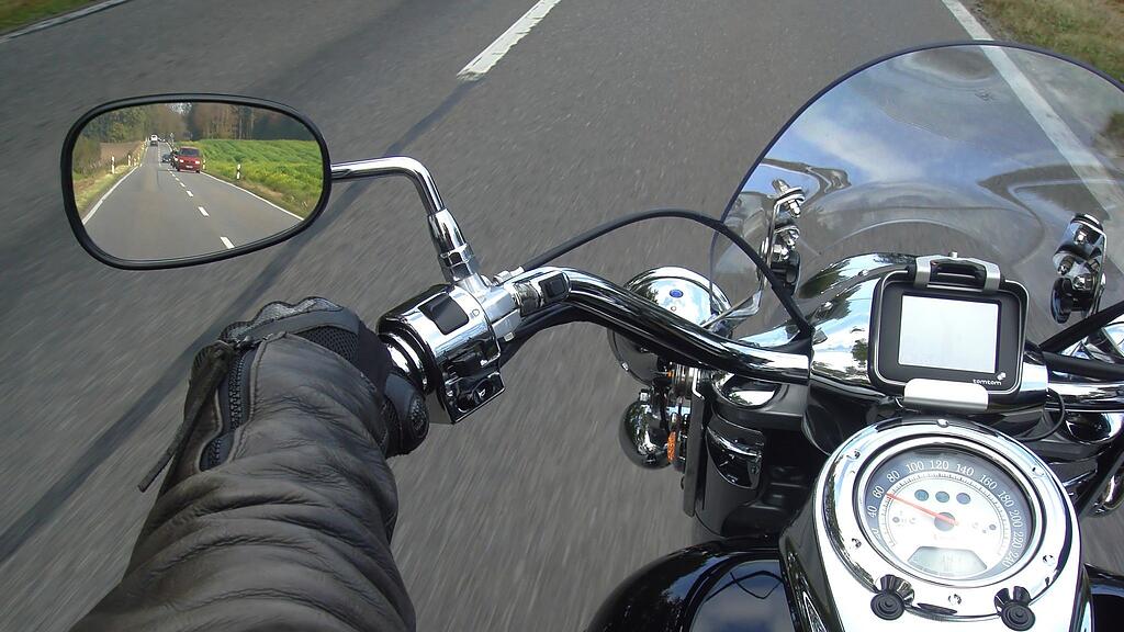 Mit 221 km/h wurden die Biker auf der B311 bei Lofer gestoppt.