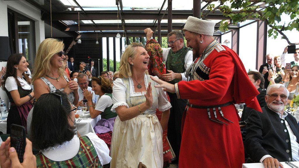 Putin bei Kneissl-Hochzeit