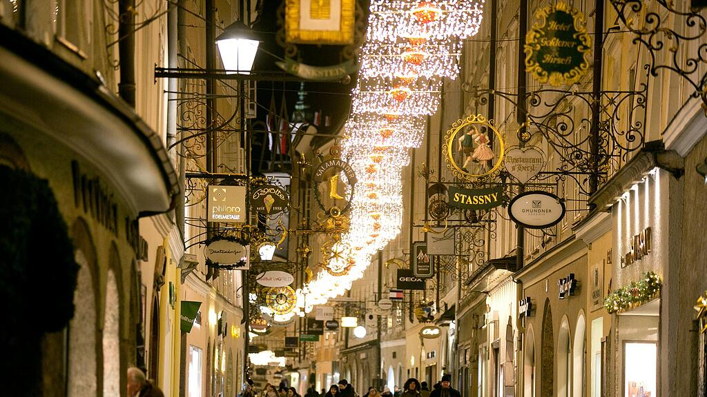 2_(c)Wildbild_ Weihnachtsbeleuchtung_Getreidegasse_OR_9033.jpg