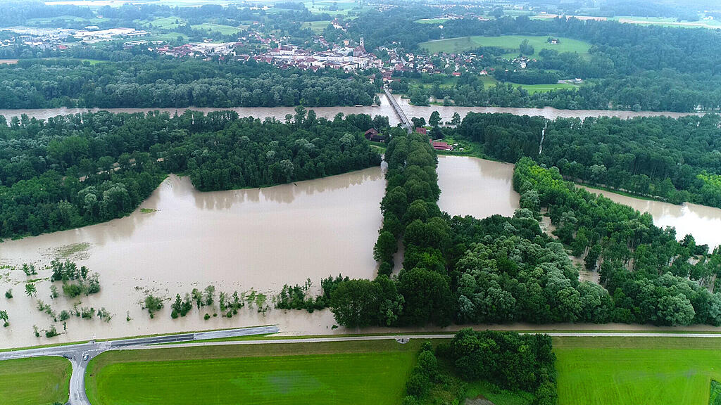 OBERÖSTERREICH UNWETTER - SITUATION IM RAUM OSTERMIETHINGETTENAU =(2).jpg