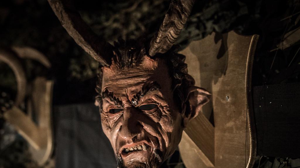 Maskenausstellung in der Alten Saline