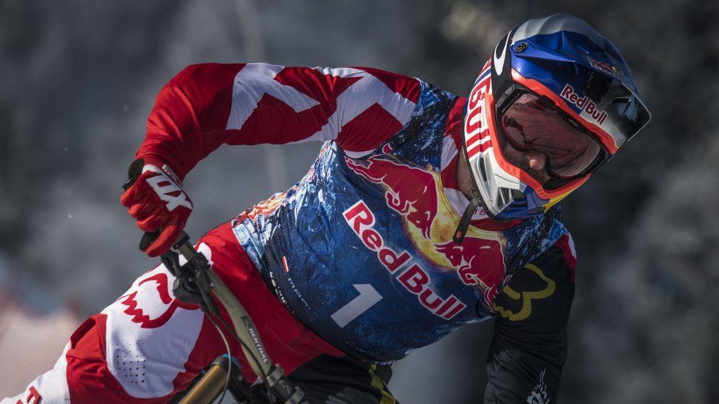 Mountainbiker Max Stöckl bezwingt die Streif