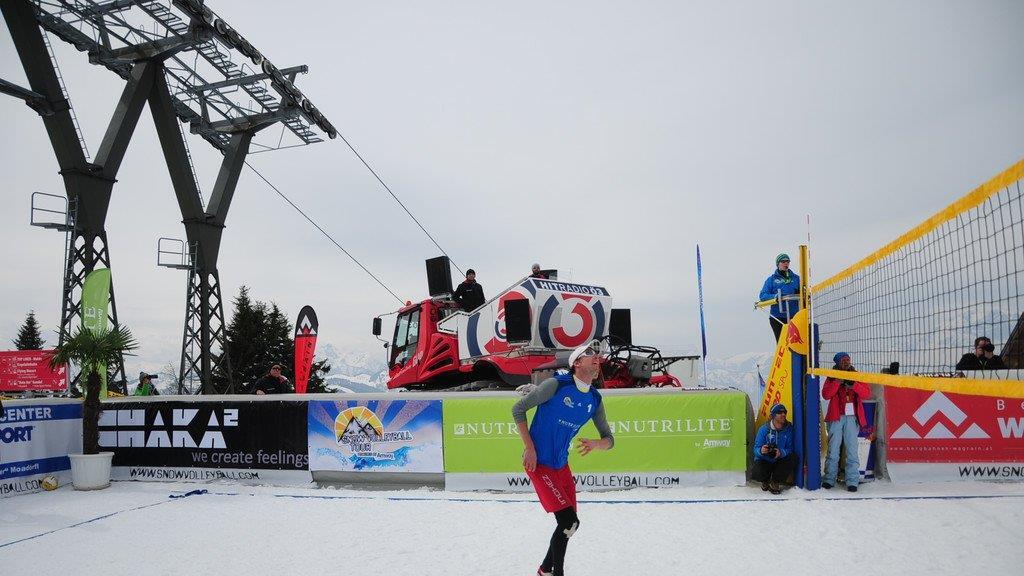 Snow-Volleyball in Wagrain, II