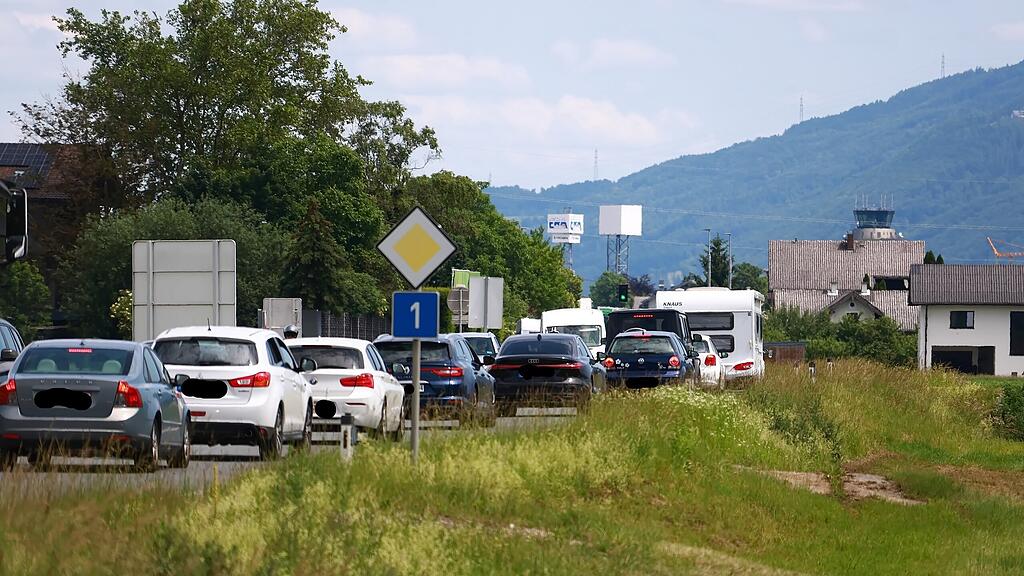 PKW-Brand Walserberg