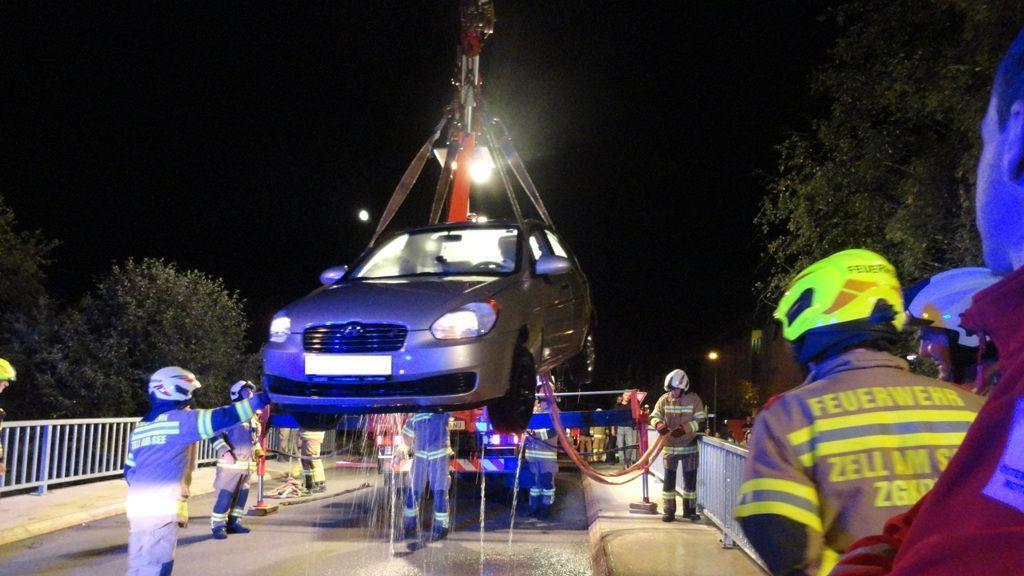 Auto mit zwei Insassen stürzt in Kapruner Ache