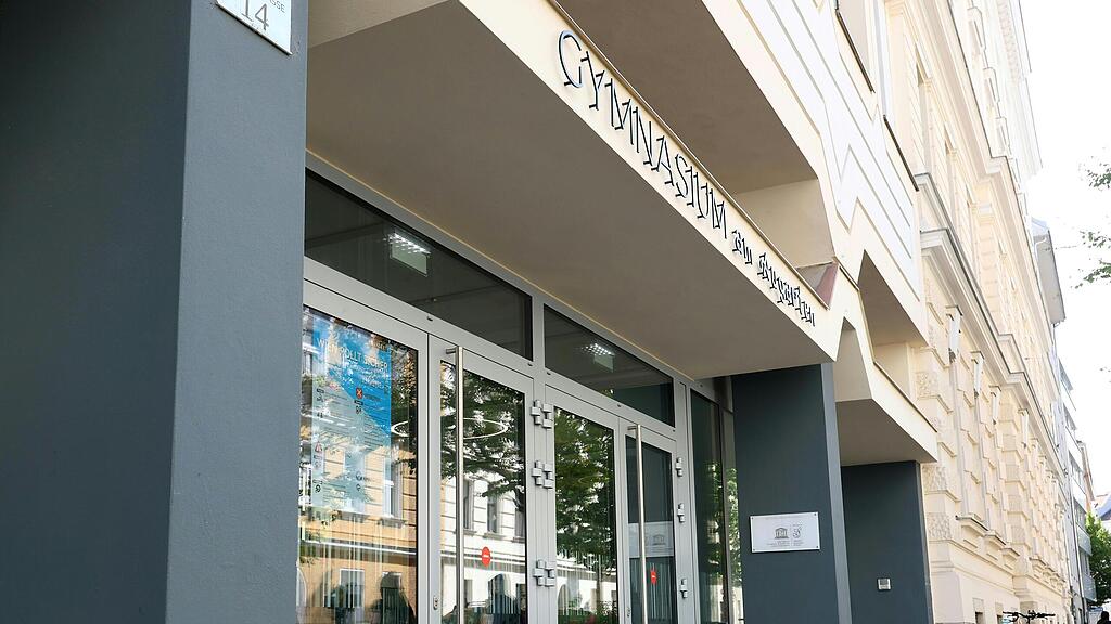 16-Jährige in Wiener Schule durch Stiche verletzt