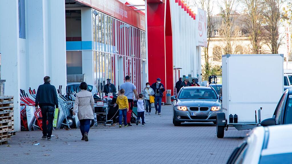 Shopping vor Lockdown, Baumarkt, Bauhaus,