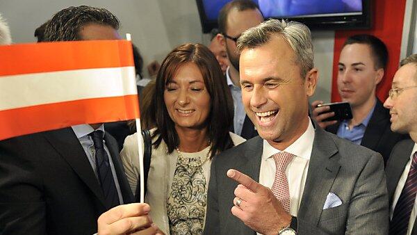 Hofer geht als Favorit in Stichwahl