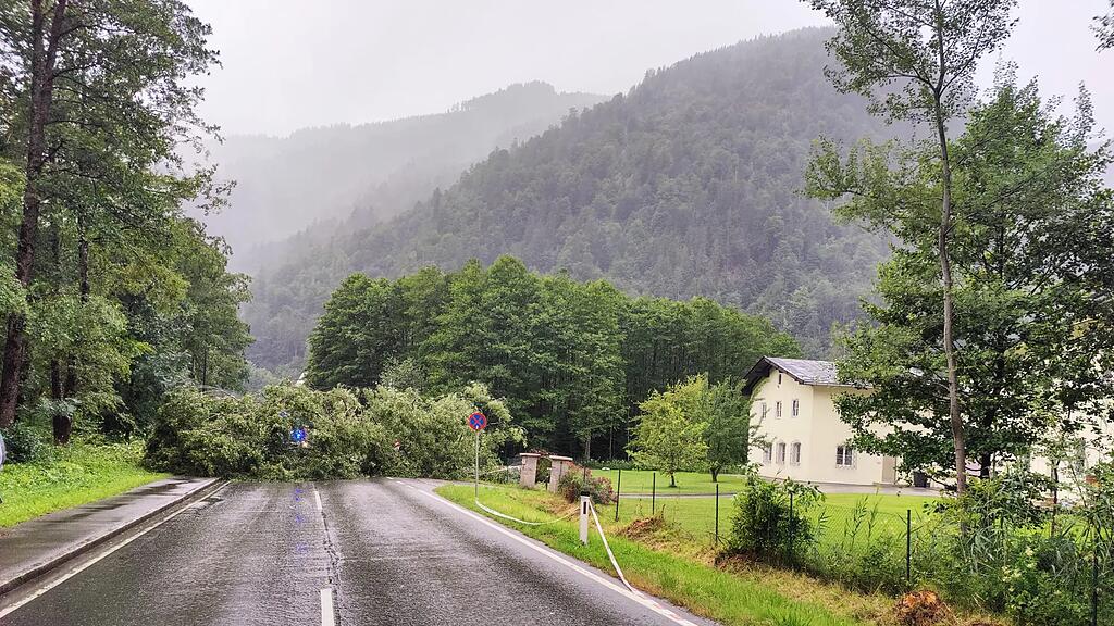 Sturm-Einsätze halten Feuerwehr Zell am See auf Trab