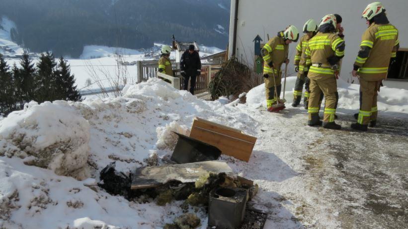 Küchenbrand fordert Feuerwehr in Bramberg