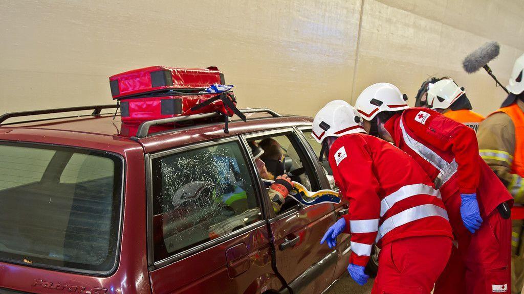 Feuertaufe: Großübung im Lieferinger Tunnel