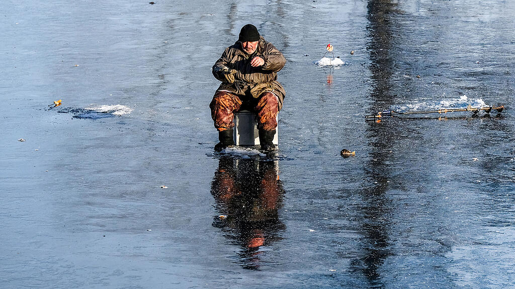 Eisfischer, Russland, SB