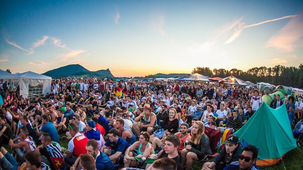 Electric Love Festival 2016: Tag 1, Public Viewing