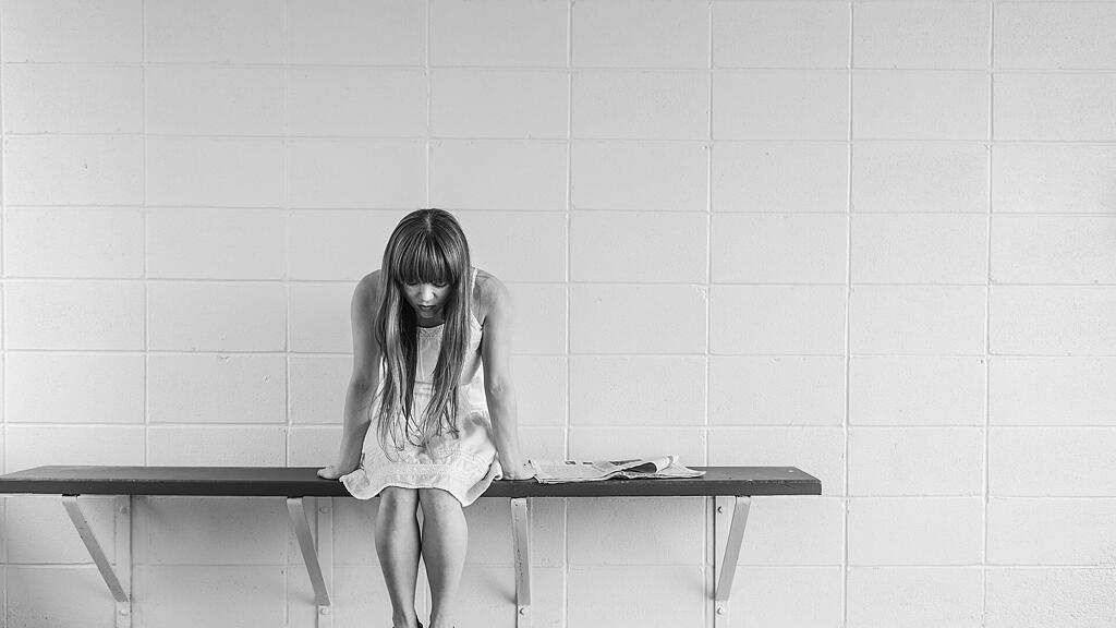worried-girl-413690_1920.jpg