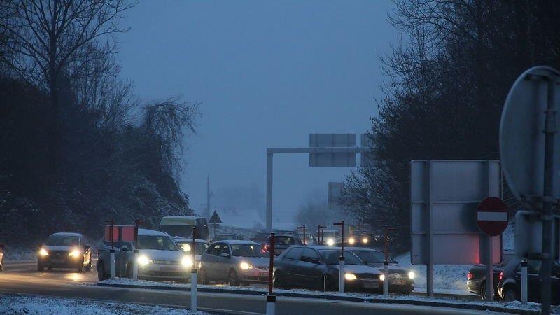 Stau nach Crash auf A1