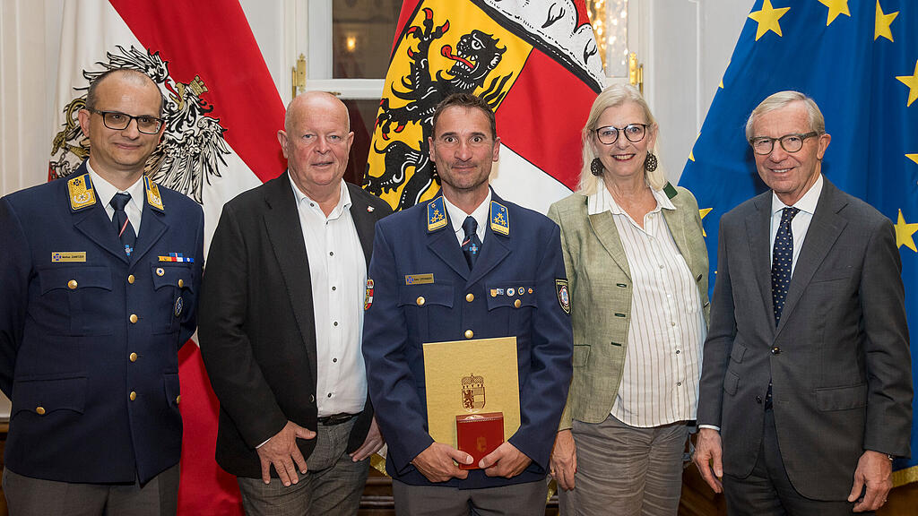 Wasserretter und Wasserretterinnen in Landesresidenz