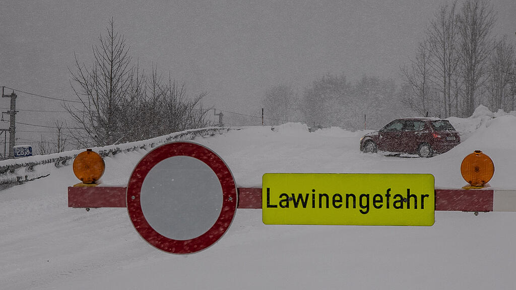 Schnee Lawine Golling