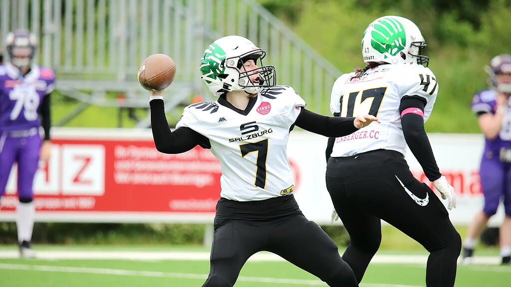 Football: Ducks Ladies gegen Vikings