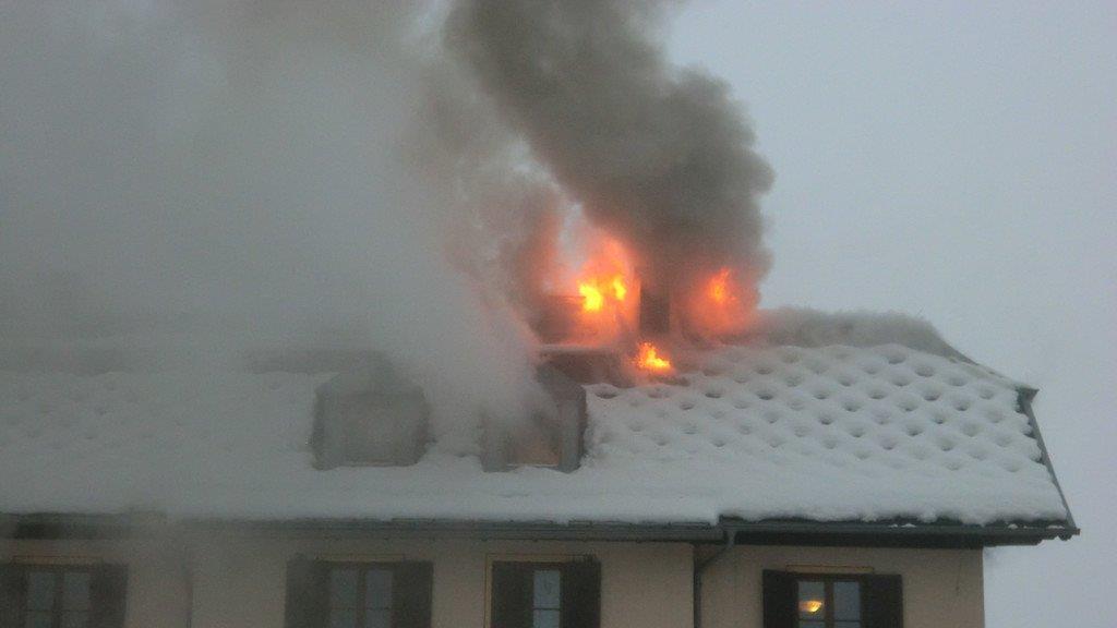Dachstuhl in Vollbrand