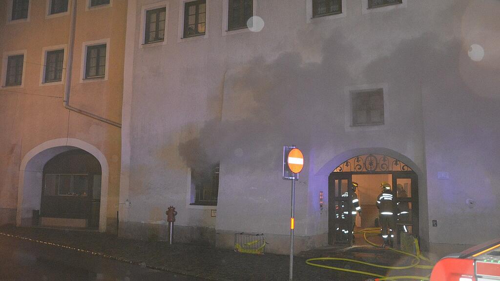 Kellerbrand in Hallein: 20 Personen evakuiert