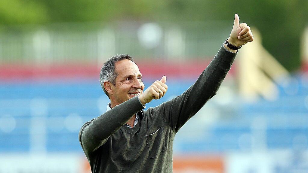 Adi Hütter gilt als heißer Favorit für die Nachfolge des Red Bull-Trainers Roger Schmidt.