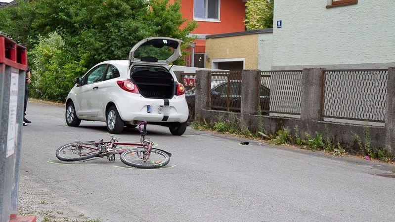 Radfahrerin kollidiert mit Pkw